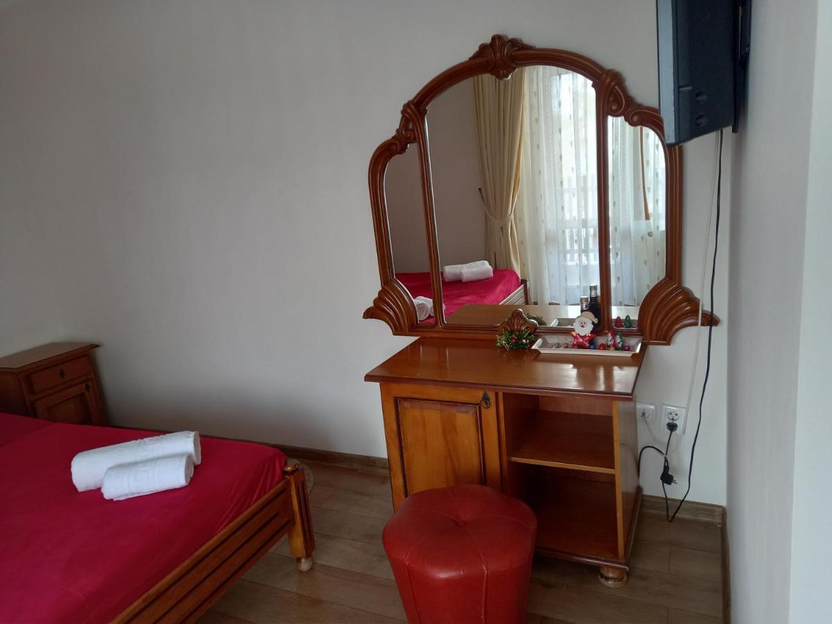 Pensiunea Alunis Sadova (Suceava) Exterior foto