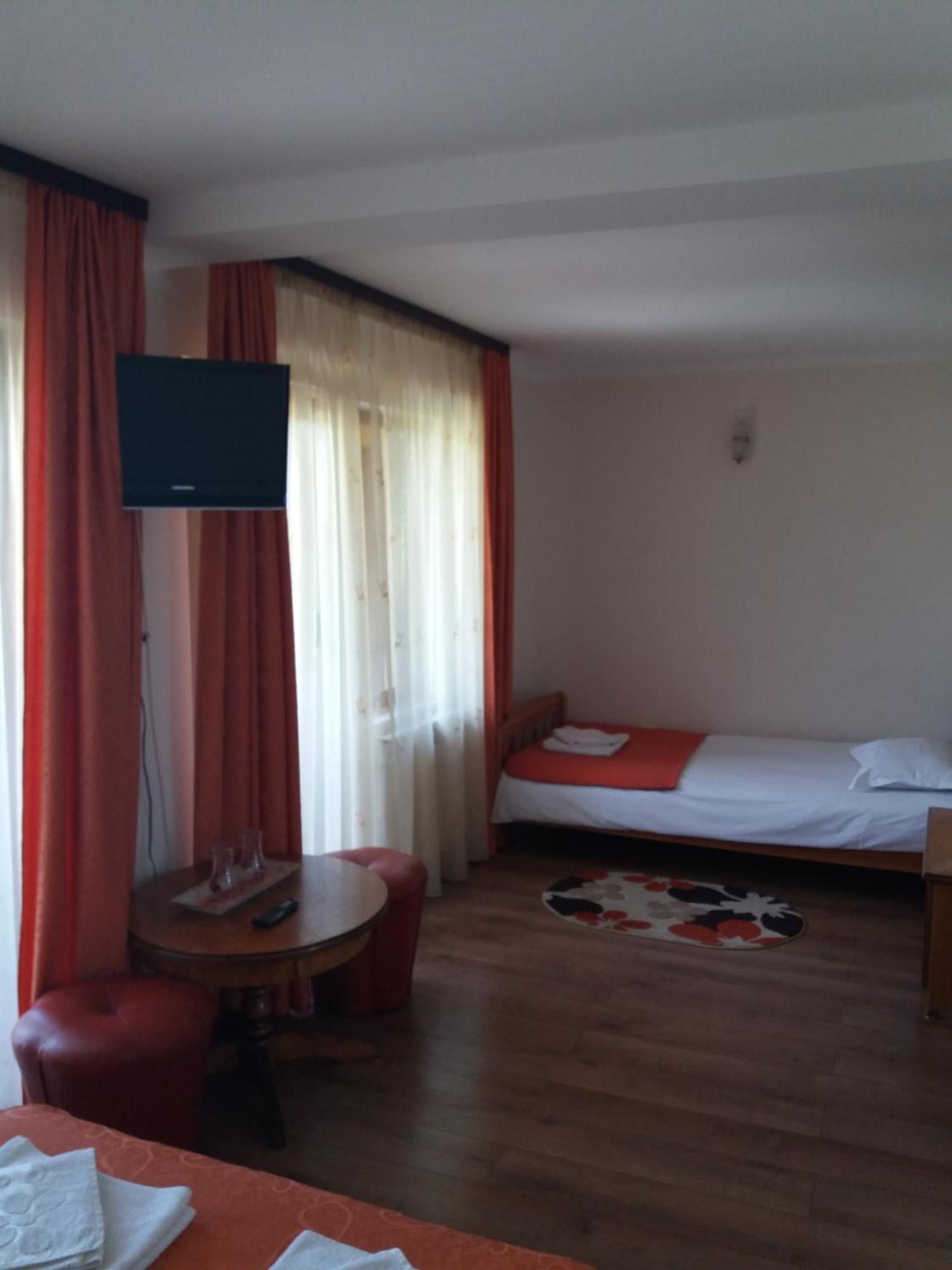 Pensiunea Alunis Sadova (Suceava) Quarto foto