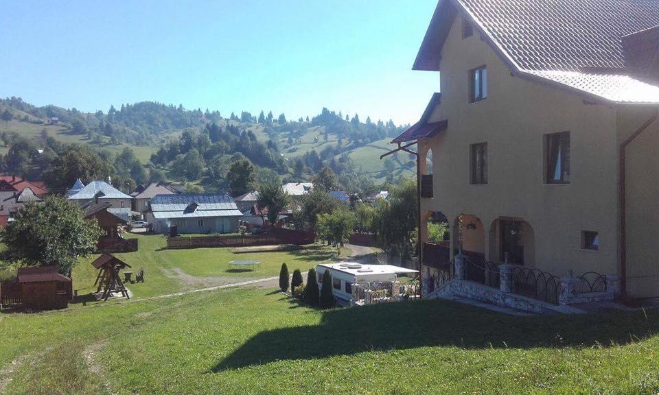 Pensiunea Alunis Sadova (Suceava) Exterior foto